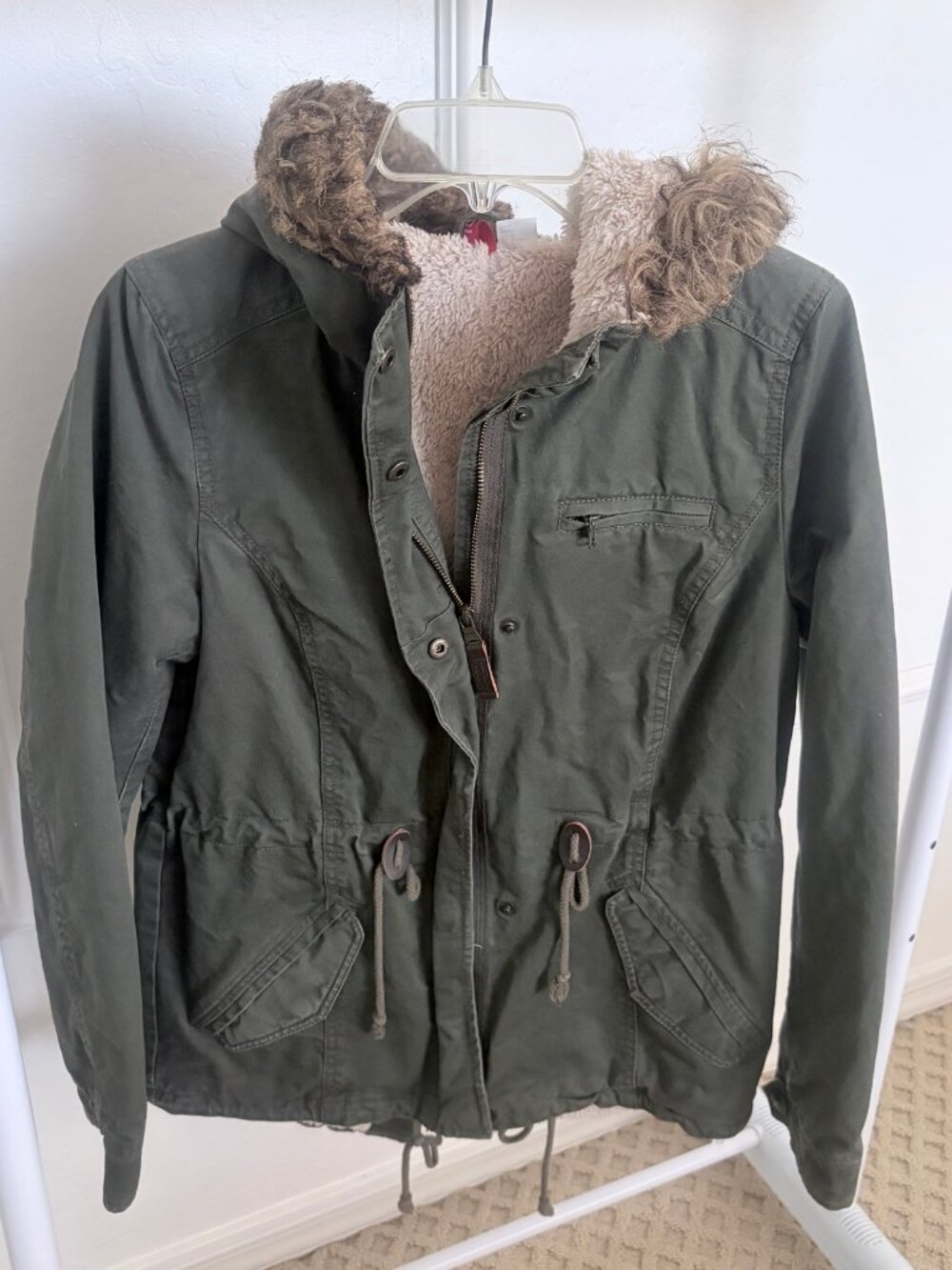 NWOT H&M Olive Green Fleece-Lined Parka - Size US 6